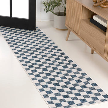 Aimee Traditional Cottage Checkerboard Indoor/Outdoor Area Rug